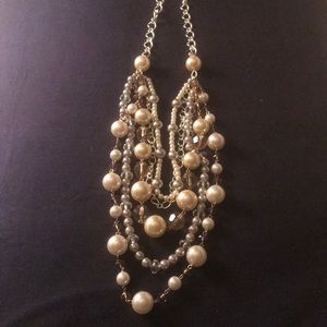 Gorgeous silver-tone/ pearl statement necklace